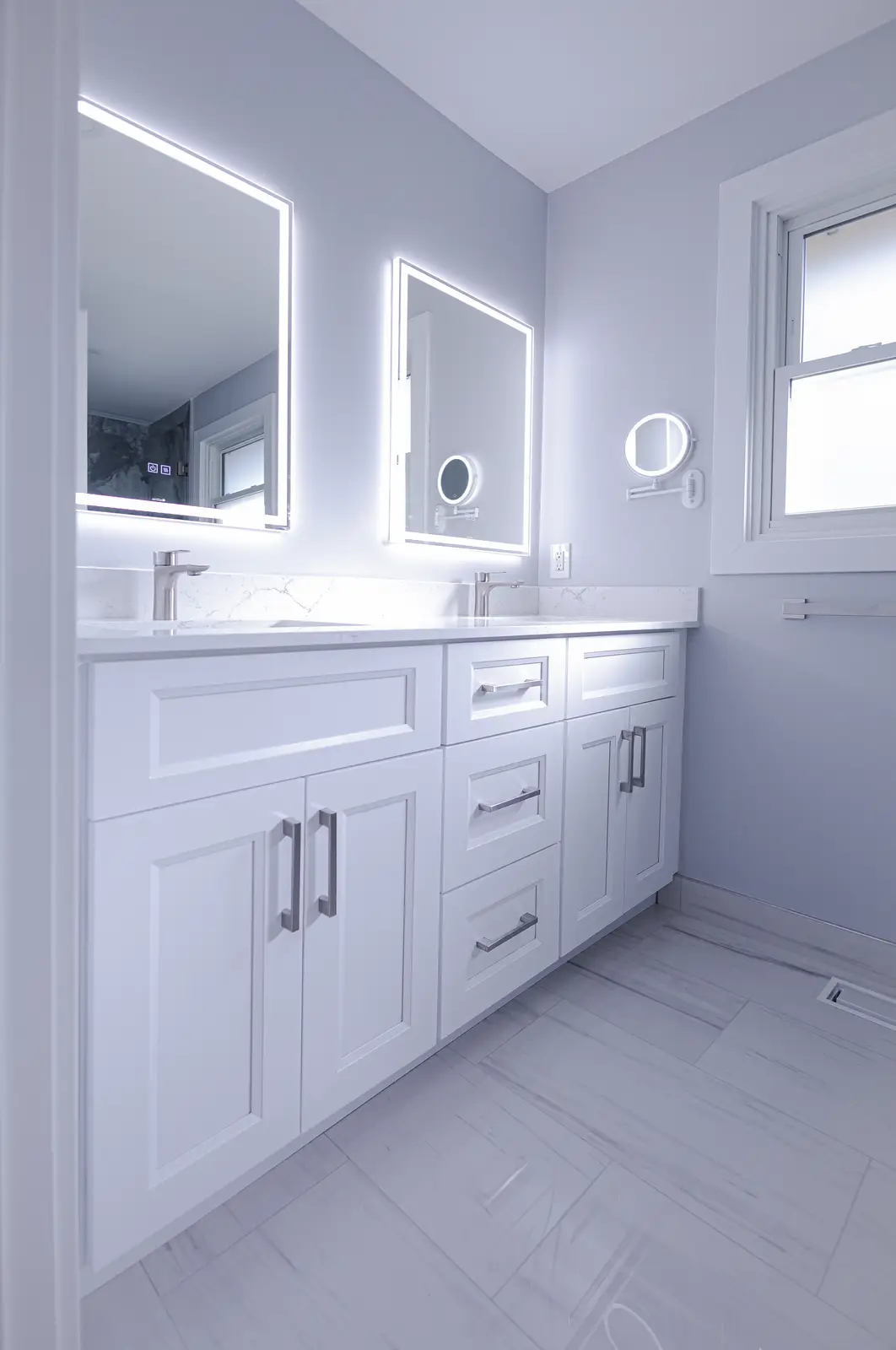 Custom built-in shelving and entertainment unit