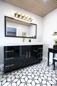 King City — Elegant Bathroom Upgrade - View 3