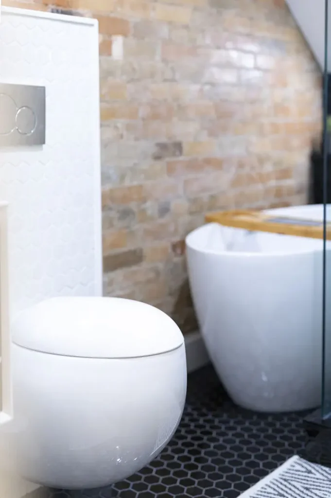 bathroom renovation contractor in Schomberg